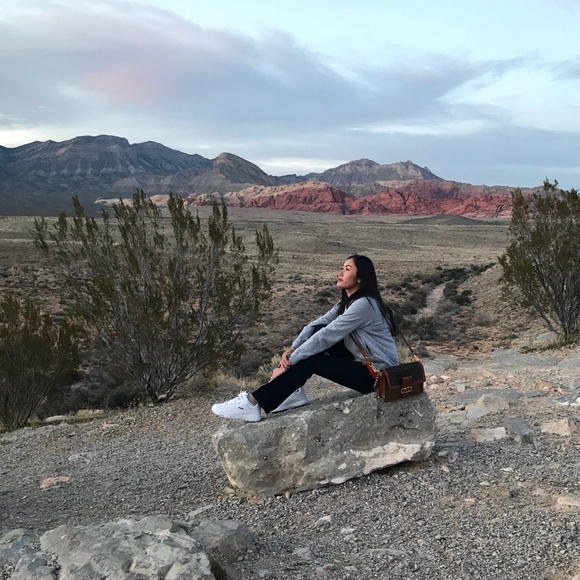 Meet your Posher, ແອນນີ້ແບຮນເນມ - Picture 6 of 9